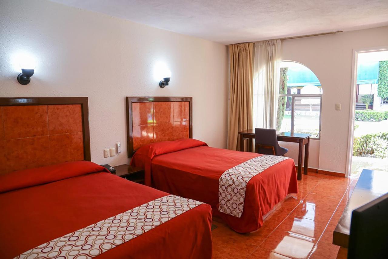 Hotel & Suites Villa Del Sol Morelia Exterior photo