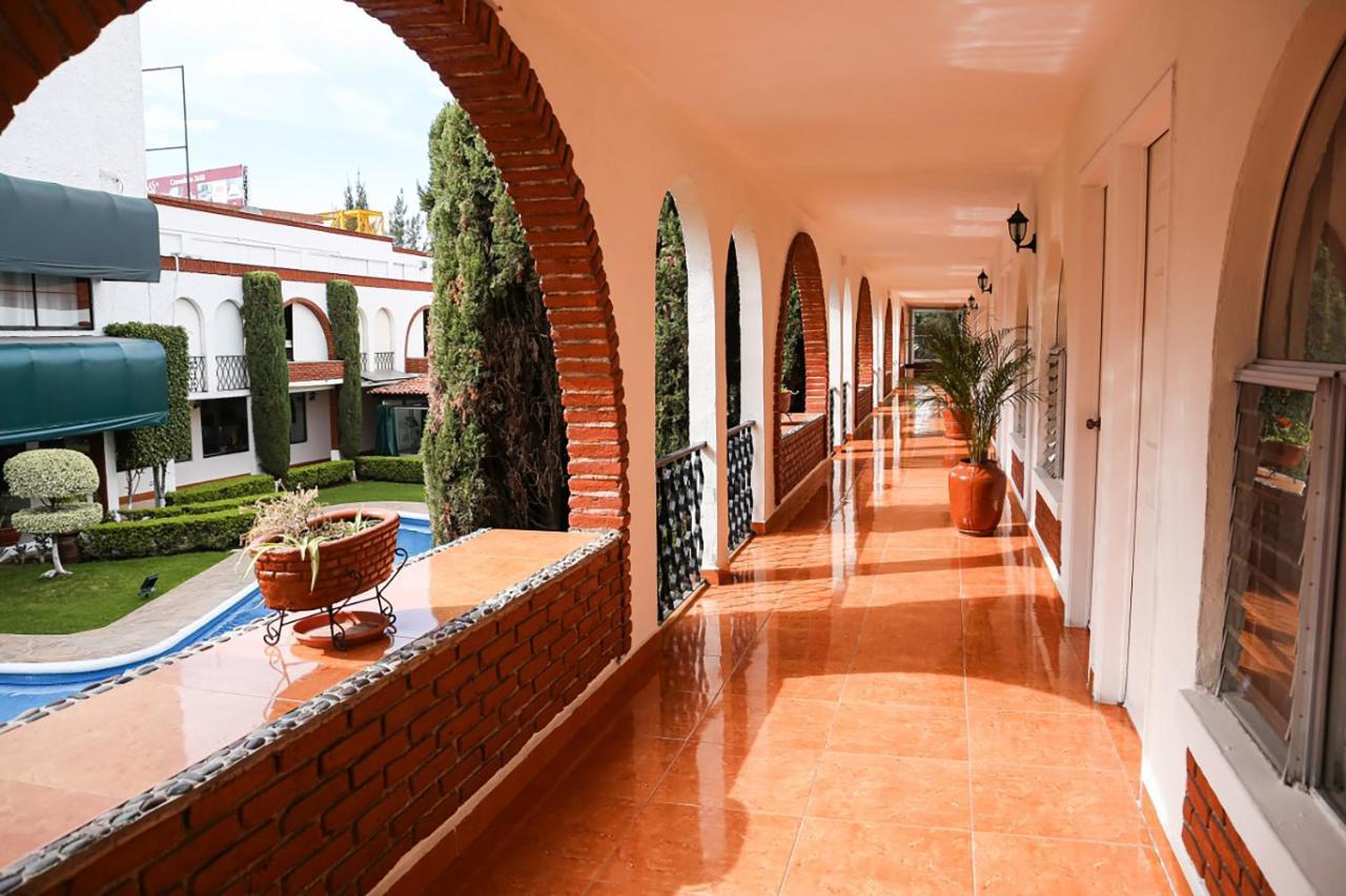 Hotel & Suites Villa Del Sol Morelia Exterior photo