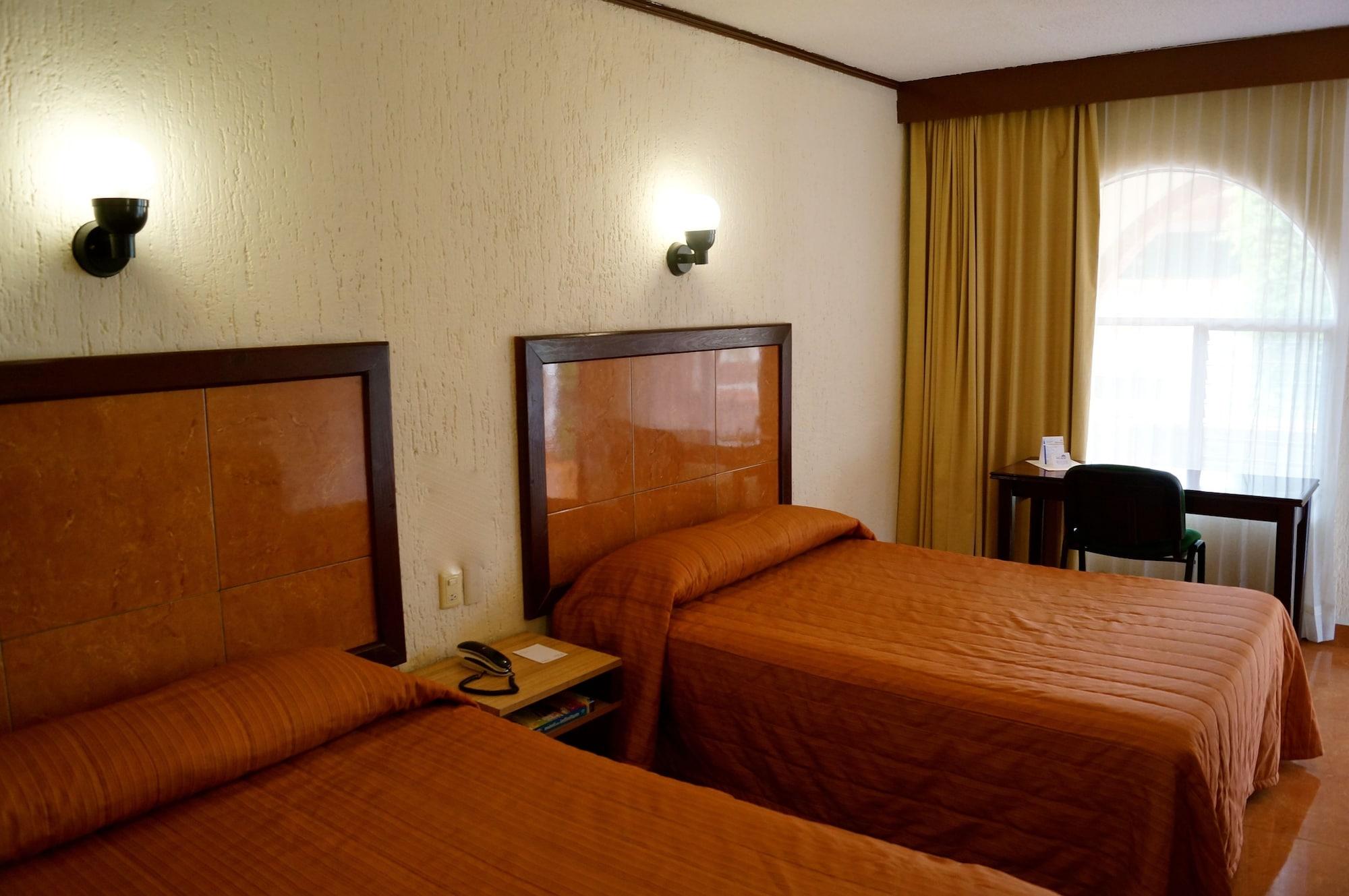 Hotel & Suites Villa Del Sol Morelia Exterior photo